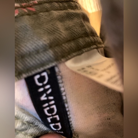 Divided H&M Overall Denim Skirt Green Flowers Womens 2 Jean Jumper Button Front - Picture 4 of 4